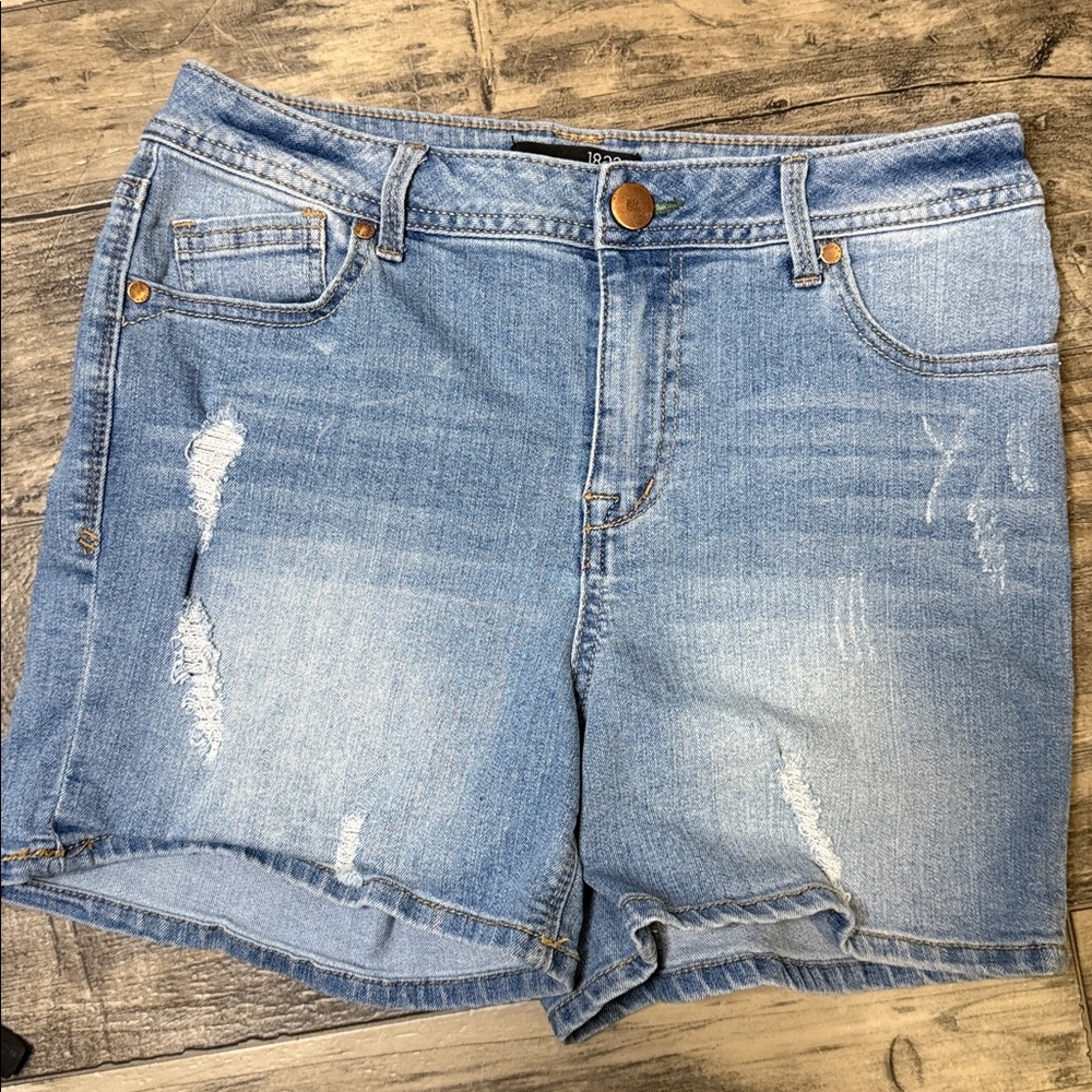 1822 shorts